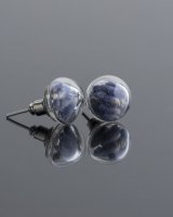 Stud earrings with lavender